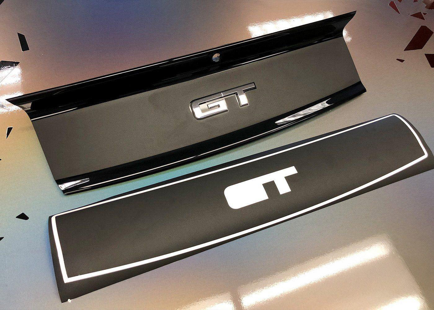 Mustang Deck Lid Divider Decal Kit