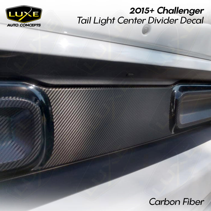 Calcomanía del divisor central de la luz trasera del Challenger 2015+ - Una capa