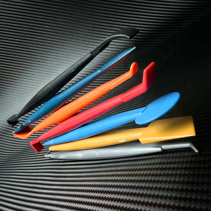 7 Piece Multi-Tool Magnetic Squeegee Sticks w/ Case